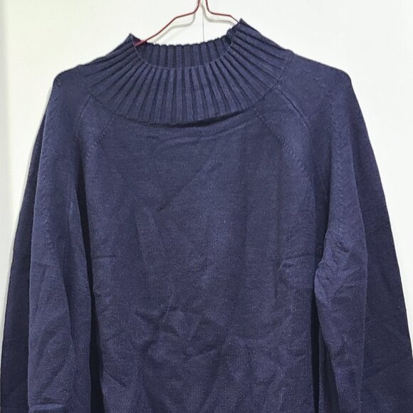 🔥Any 2 for $20🔥 NWOT Navy blue turtle neck, loose fit knit Pullover s - Picture 3 of 4